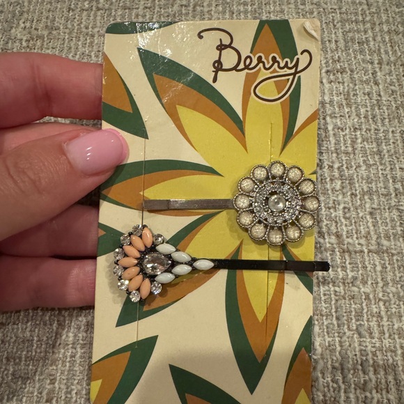Berry Hair Pin Set - Picture 2 of 2